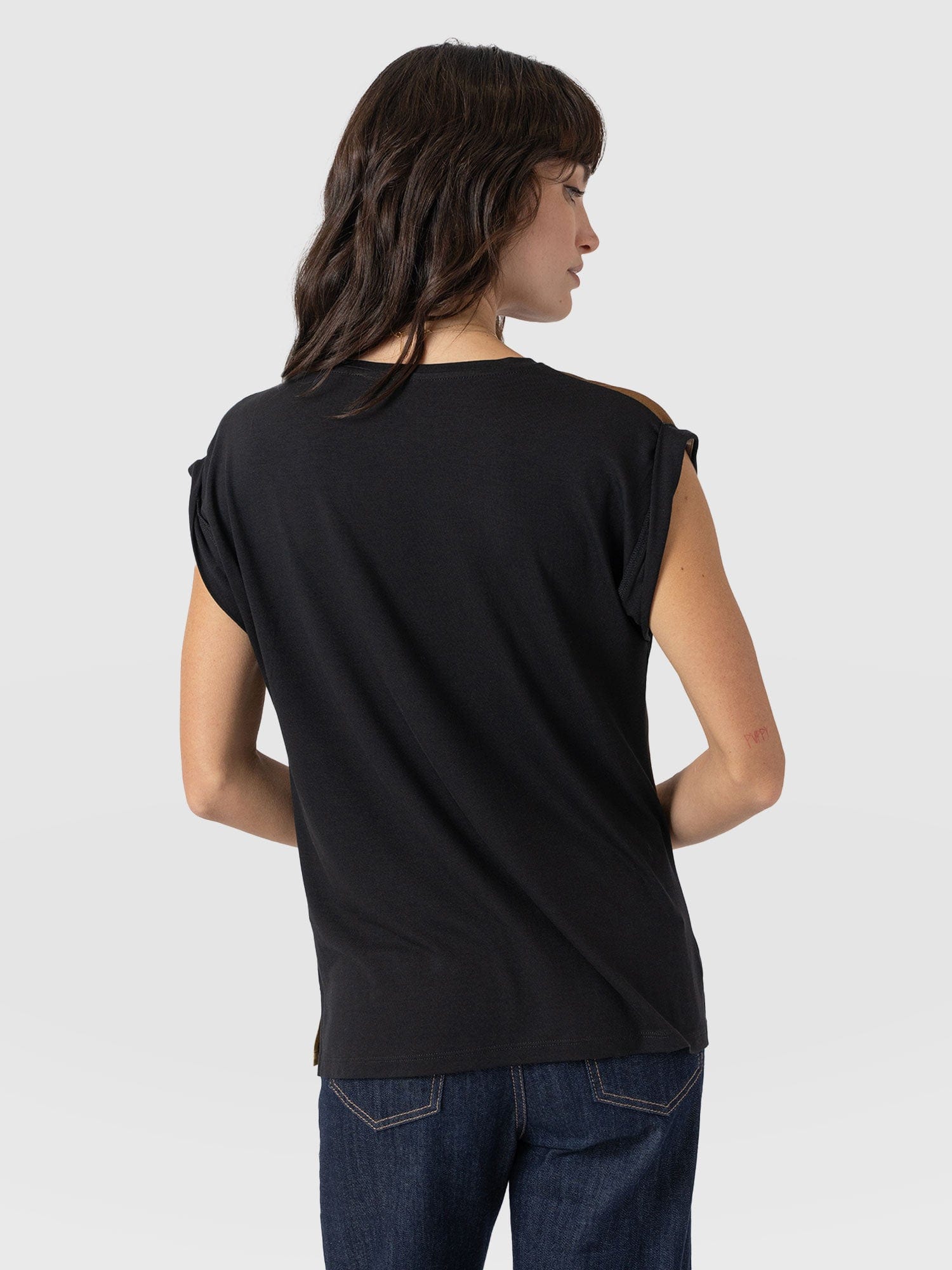 Turn Up Contrast Tee - Yellow Gradient - Women's T-shirts | Saint + Sofia® EU